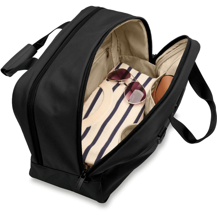 Briggs & Riley Baseline Executive Travel Duffel - inside