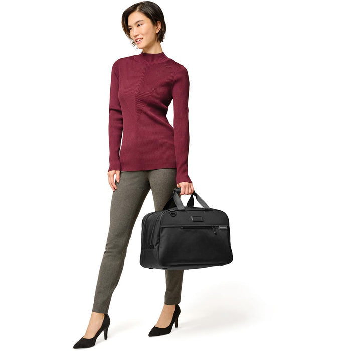 Briggs & Riley Baseline Executive Travel Duffel - lifestyle carrying