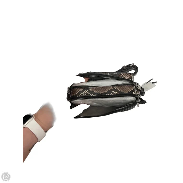 Crossbody By Vince Camuto, Size: Medium