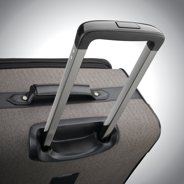 Hartmann Herringbone Deluxe Carry On Expandable Spinner - handle