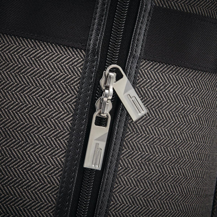 Hartmann Herringbone Deluxe Weekend Duffel - zipper pulls