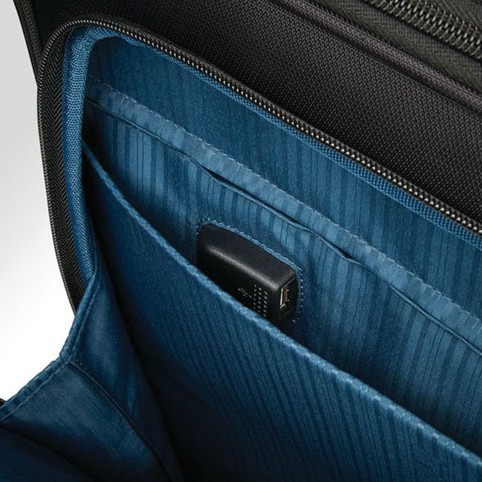 Hartmann Metropolitan 2 20" Global Carry On Expandable Spinner - Lexington Luggage