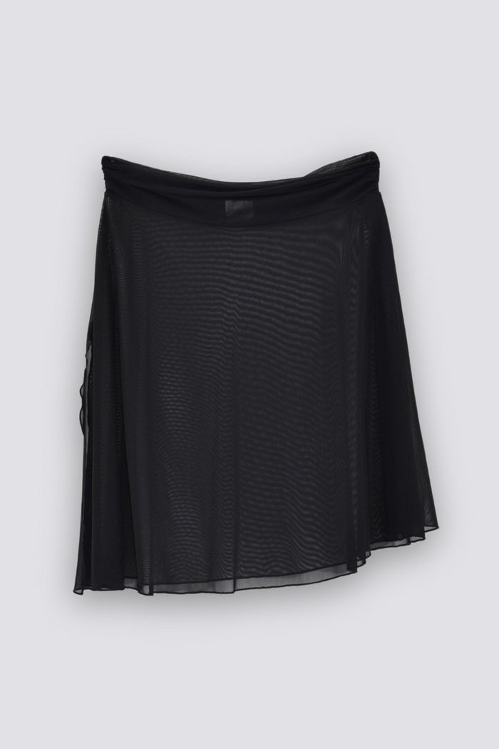 Black / P