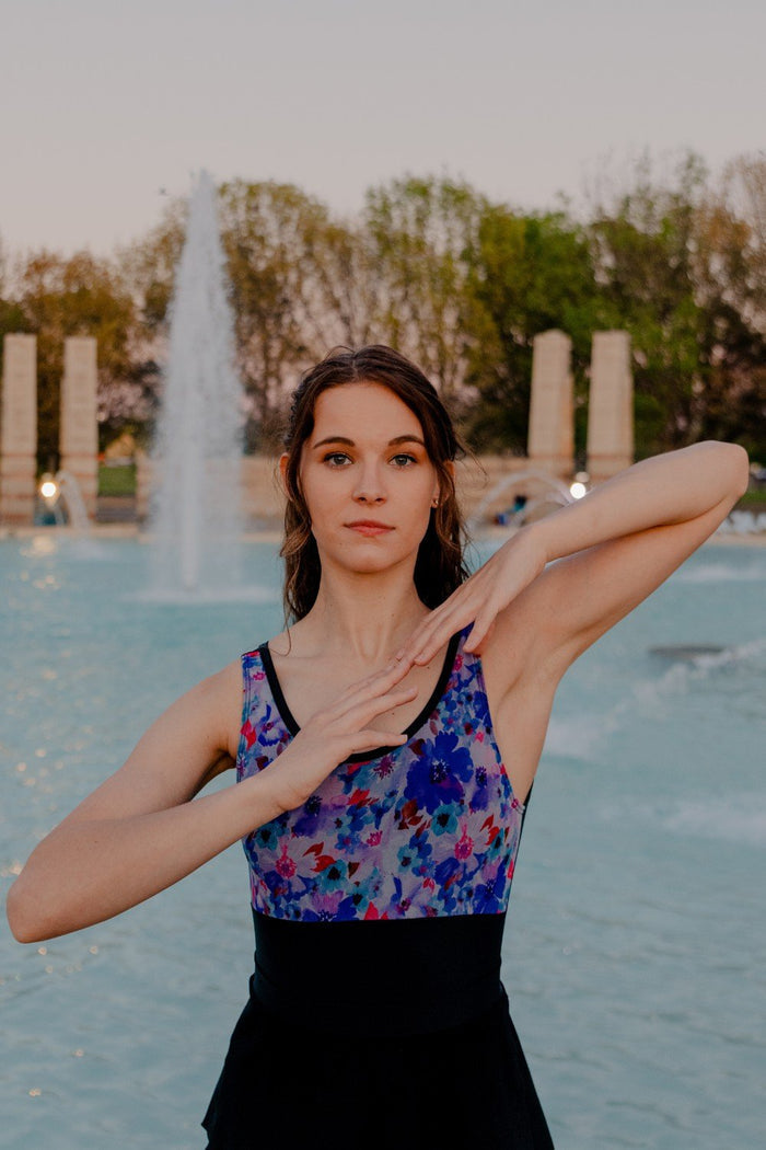 Last Call: BELLA in Aster · Black
