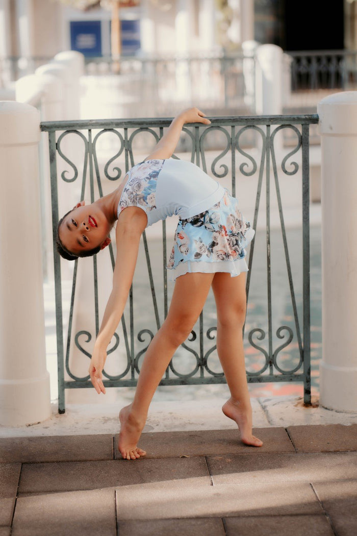 Last Call: BELLA in Rose Garden · Day Bloom