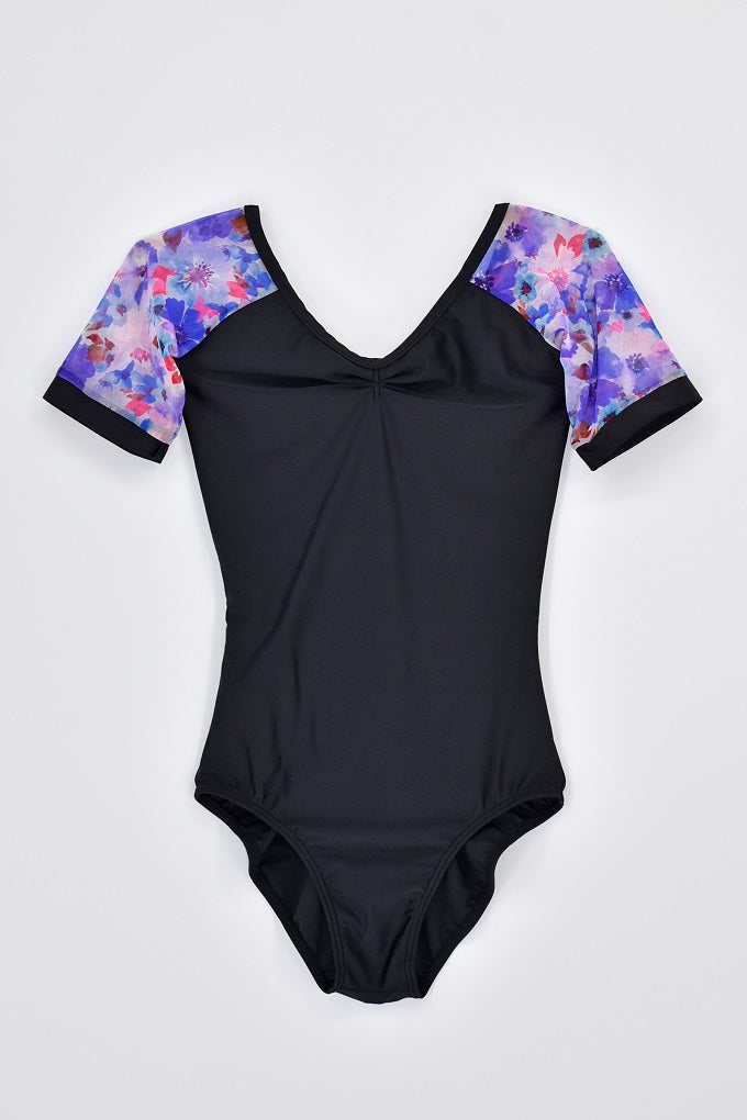 Last Call: CHLOE in Aster · Black
