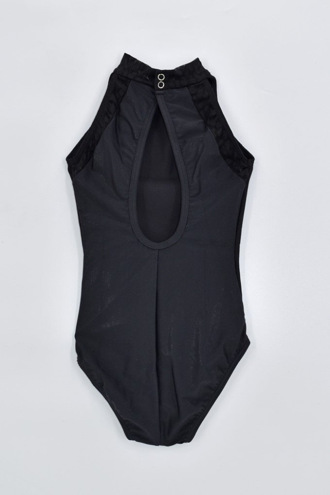 Last Call: NEELA in Modsy Mesh · Black