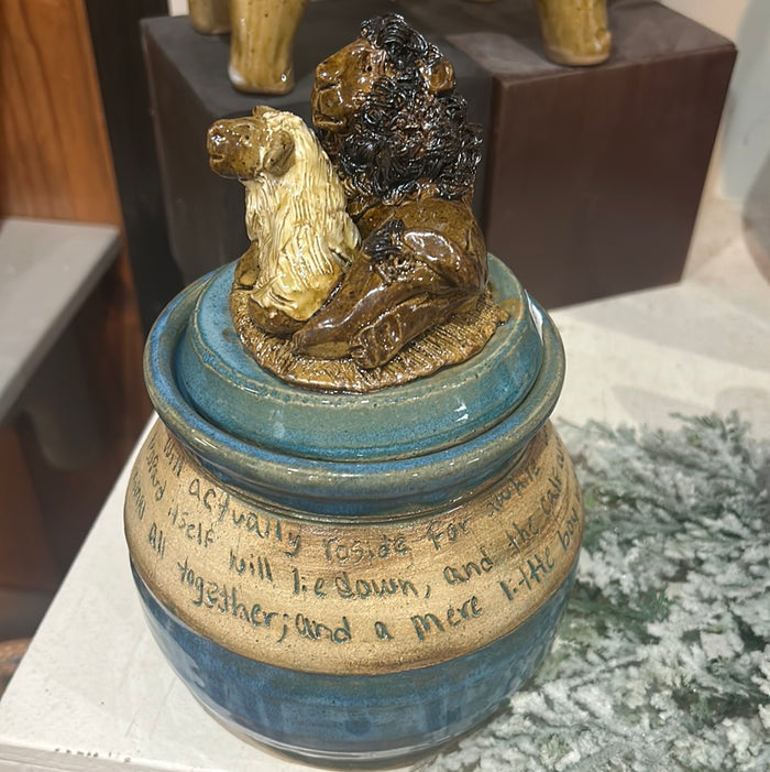Lion & Lamb scripture pot 8”