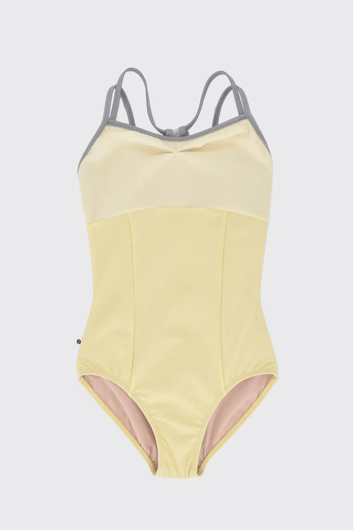 LYLA in Motley · Daisy