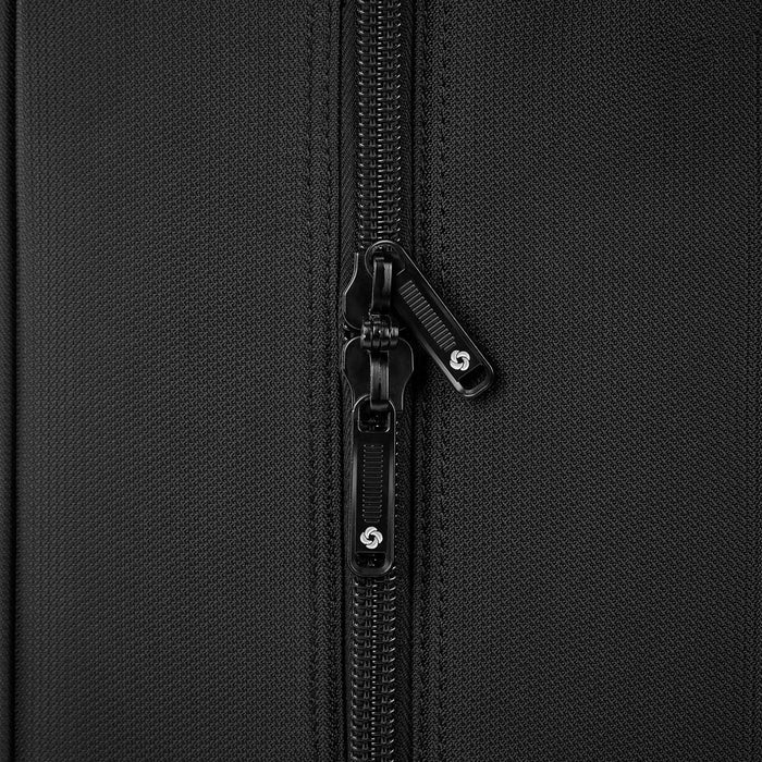 Samsonite Ascella 3.0 2 Wheel Garment Bag - Locking Zipper Pull