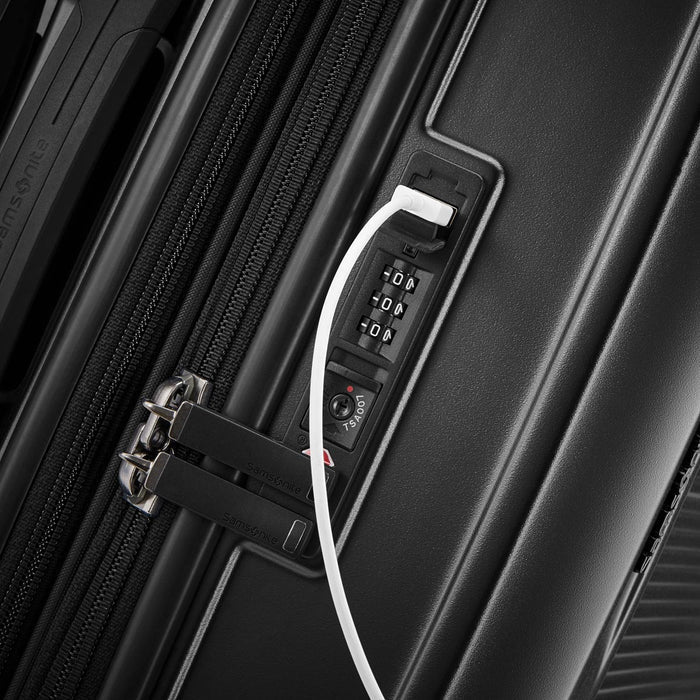 Samsonite Silhouette 17 Carry On Hardside Spinner - usb port