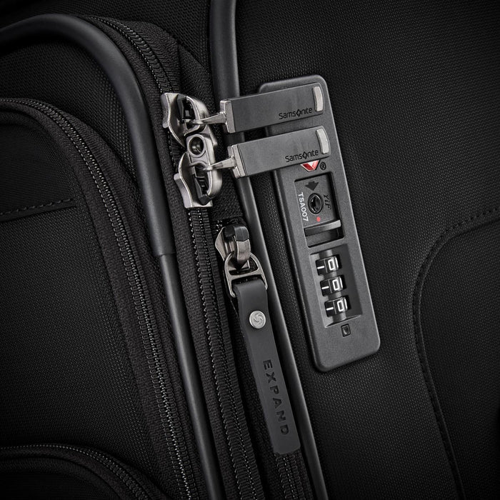 Samsonite Silhouette 17 Medium Spinner - tsa lock