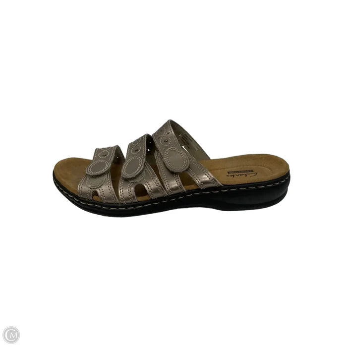 Sandals Flats By Clarks In Silver, Size: 7