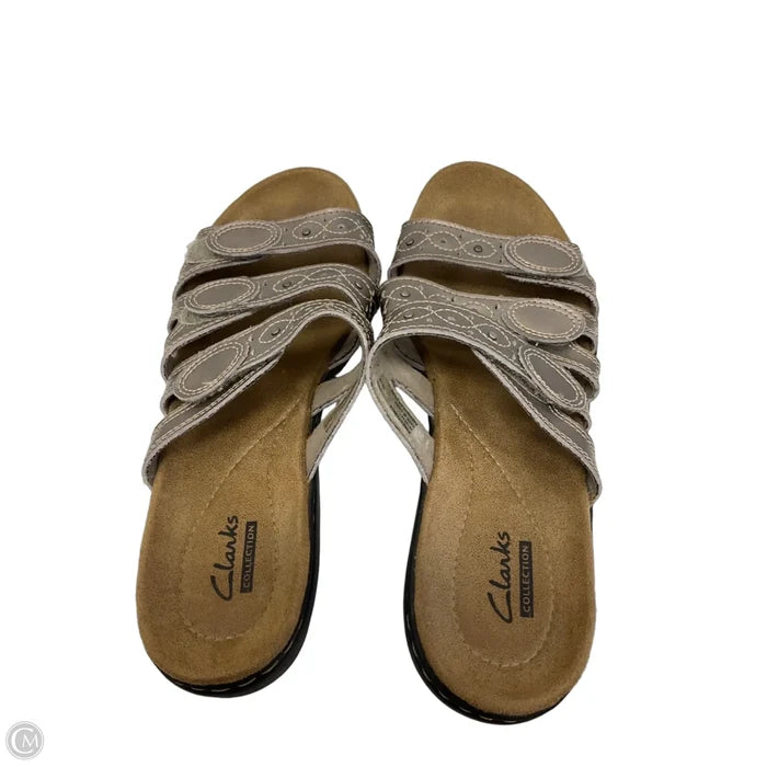 Sandals Flats By Clarks In Silver, Size: 7