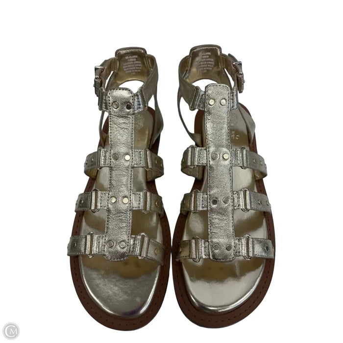Sandals Flats By Vince Camuto In Gold, Size: 7.5