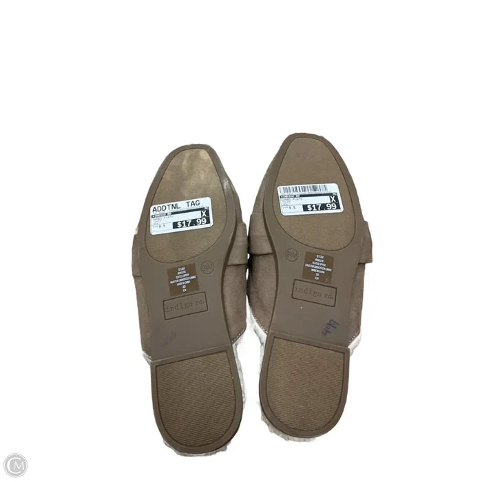 Shoes Flats By Indigo Rd In Taupe, Size: 9.5