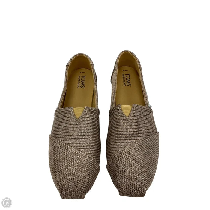 Shoes Flats By Toms In Gold, Size: 10