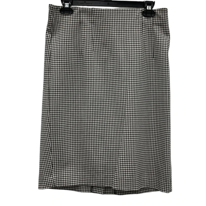 Skirt Mini & Short By Amanda + Chelsea In Black & Cream, Size: 8