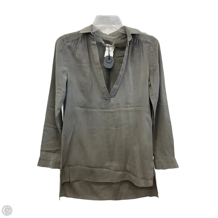 Top Long Sleeve Designer By Alice + Olivia In Grey, Size: Xs
