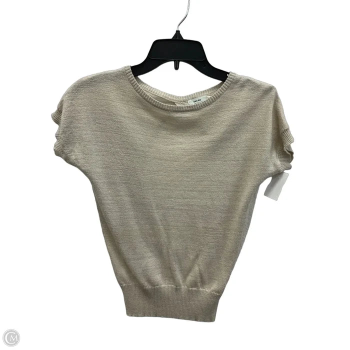 Top Short Sleeve By Kimichi Blue In Gold, Size: Xs
