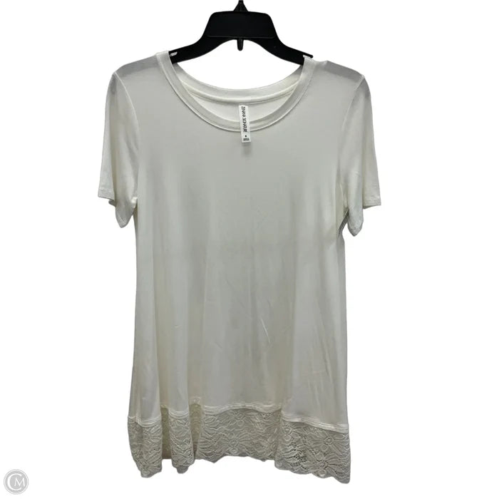Top Short Sleeve By Zenana In White, Size: S