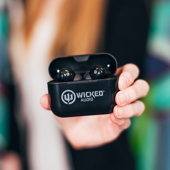 wicked audio rangr earbuds in case